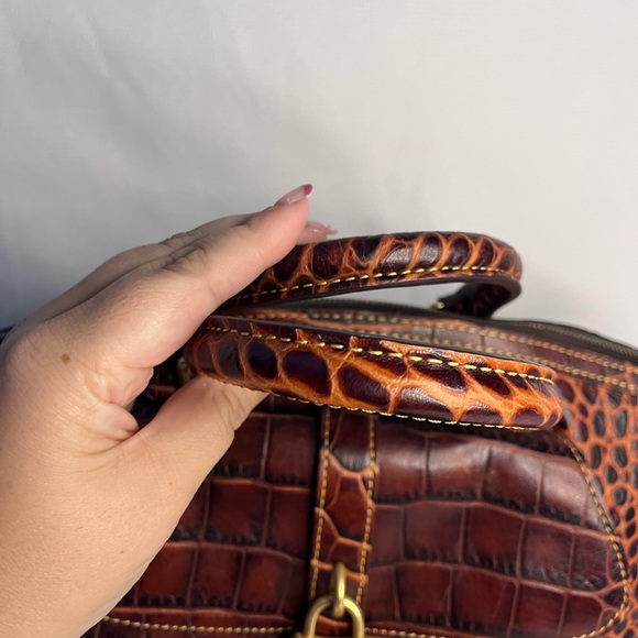 SOLD Dooney&Bourke Campbell Crocodile Embossed Brown Leather Satchel EUC - Picture 7 of 11